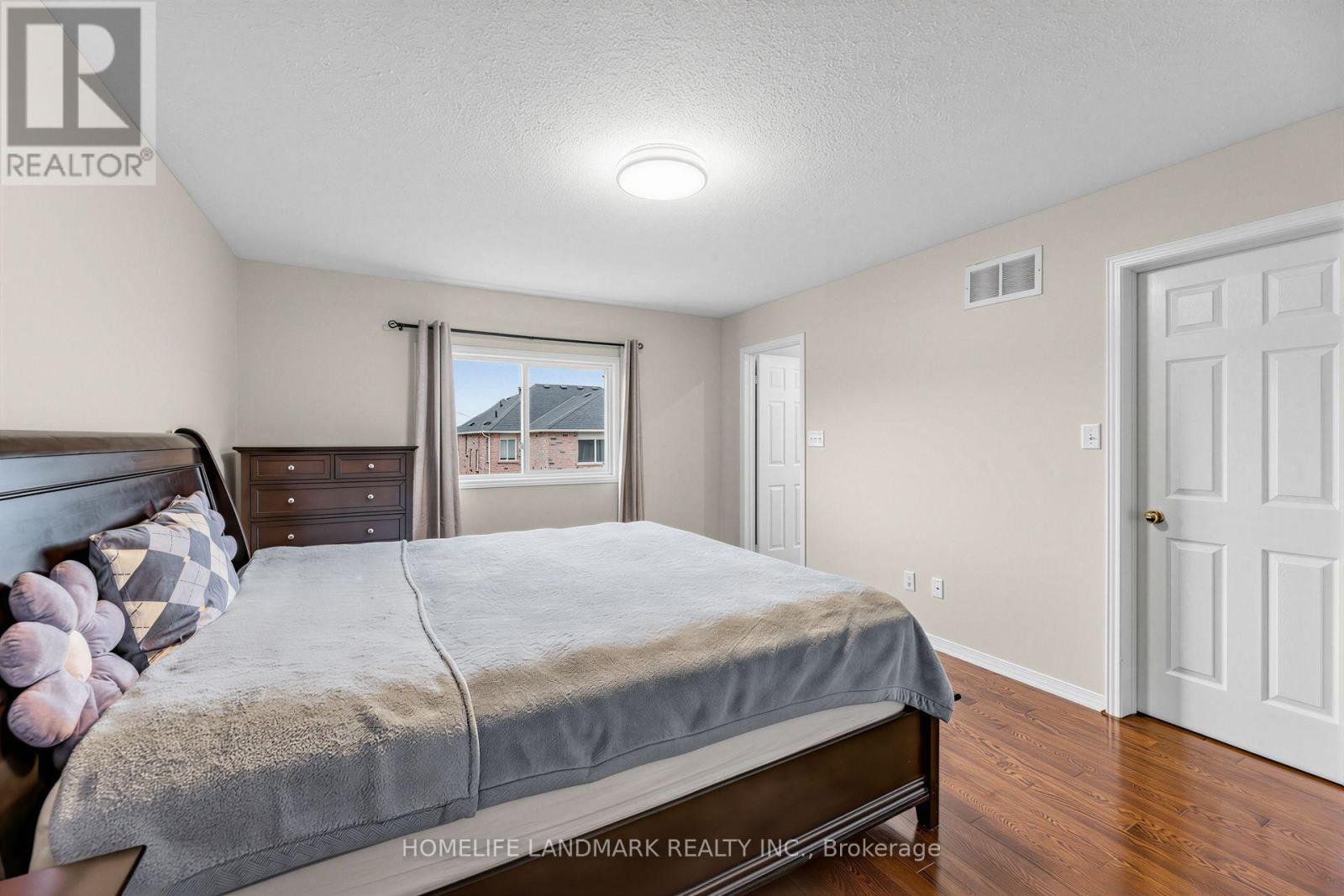 86 LAURIER AVENUE - 23