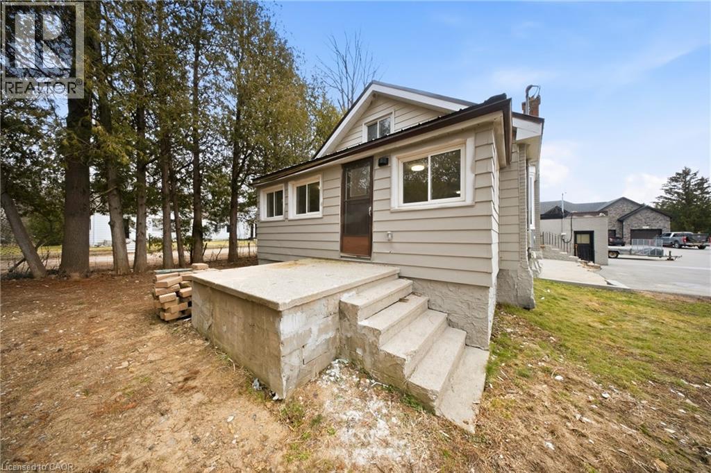 75 ROBINSON Road Unit# B — photo 1