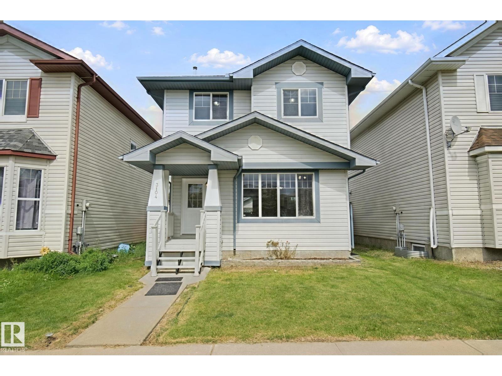 3104 32 AV NW - 2