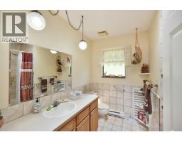 6450 Jasper Road, Sechelt, BC V7Z0S6 Photo 15