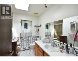 6450 Jasper Road, Sechelt, BC V7Z0S6 Photo 17
