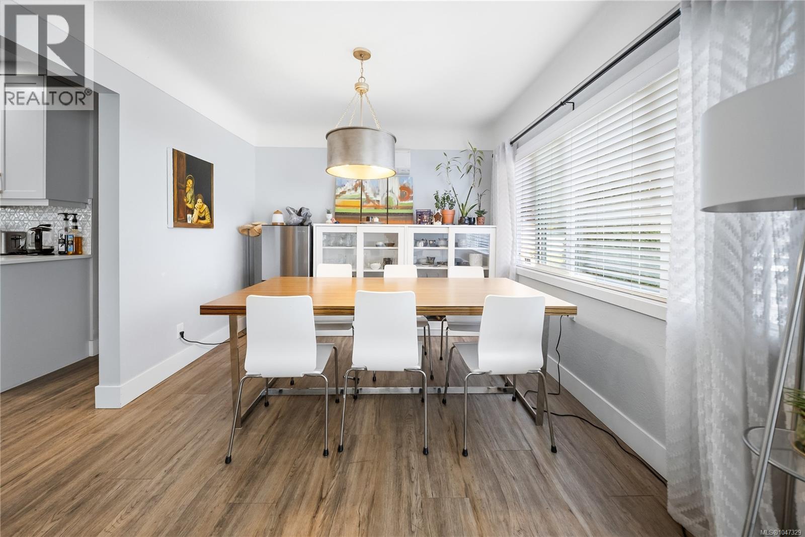 1232 Pearce Cres - 21