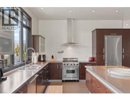 3020 Kicking Horse Drive, Kamloops, BC V2E2T6 Photo 31