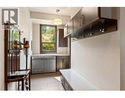 3020 Kicking Horse Drive, Kamloops, BC V2E2T6 Photo 24