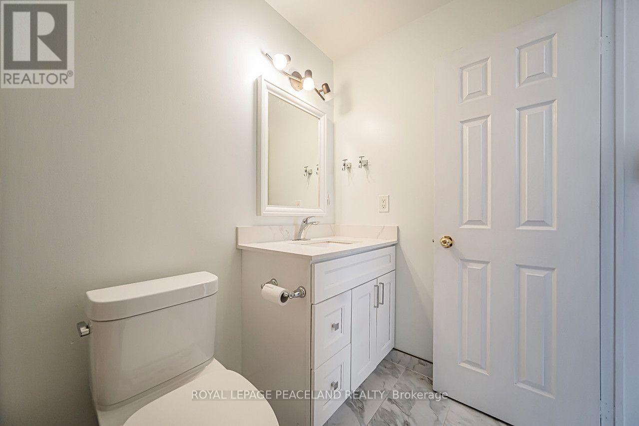 110 FOXFIELD CRESCENT - 41