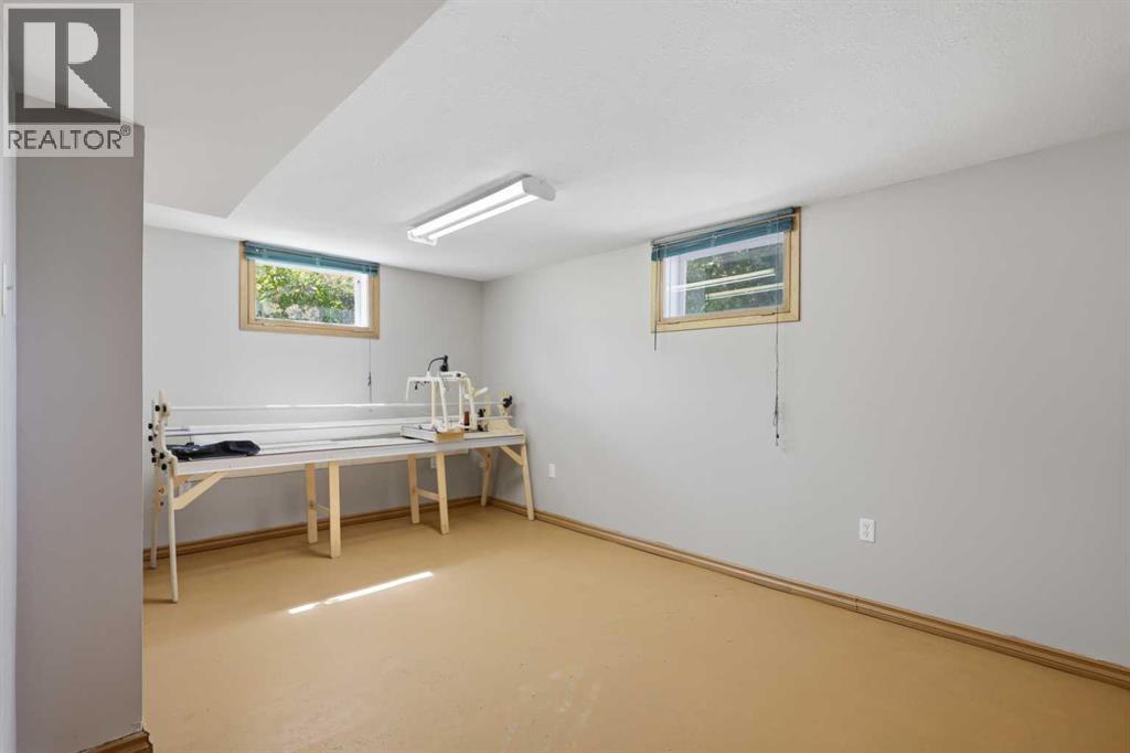 4015 39 Street - 21
