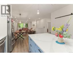 Pantry - 279 Westwood Rd, Nanaimo, BC V9R6S4 Photo 17