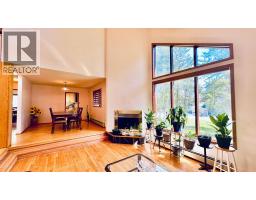 Living room - 301, 13379 Twp Rd 670 ( 101 John's Drive) Township, Lac La Biche, AB T0A2C1 Photo 8