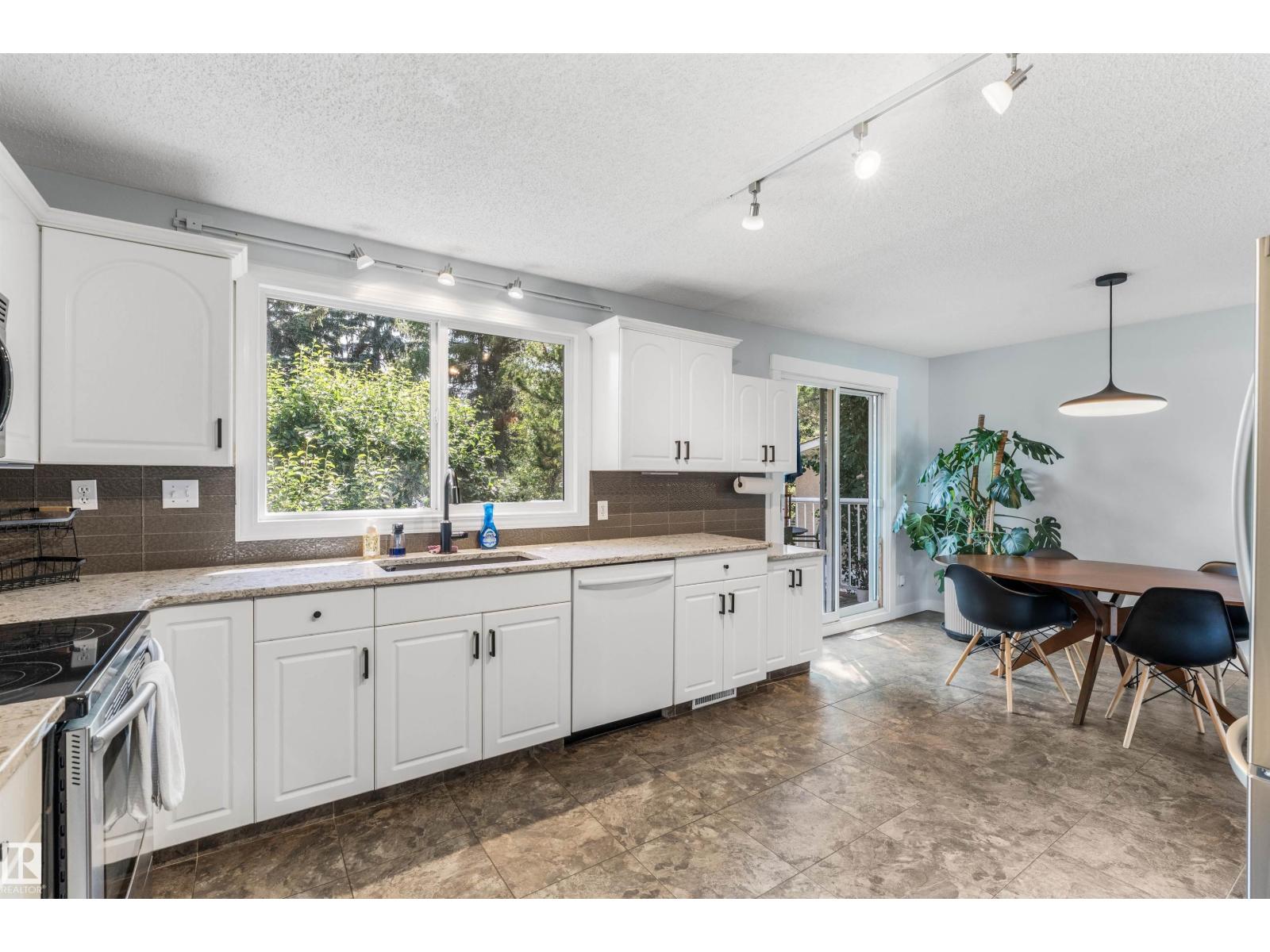 16119 78 AV NW - 16