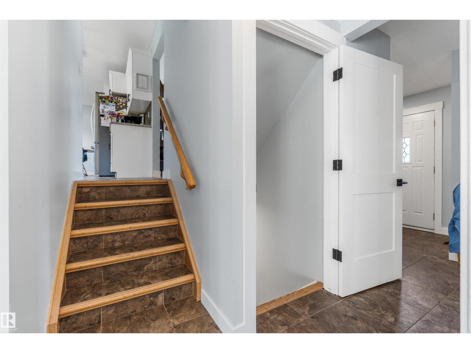 16119 78 AV NW - 35