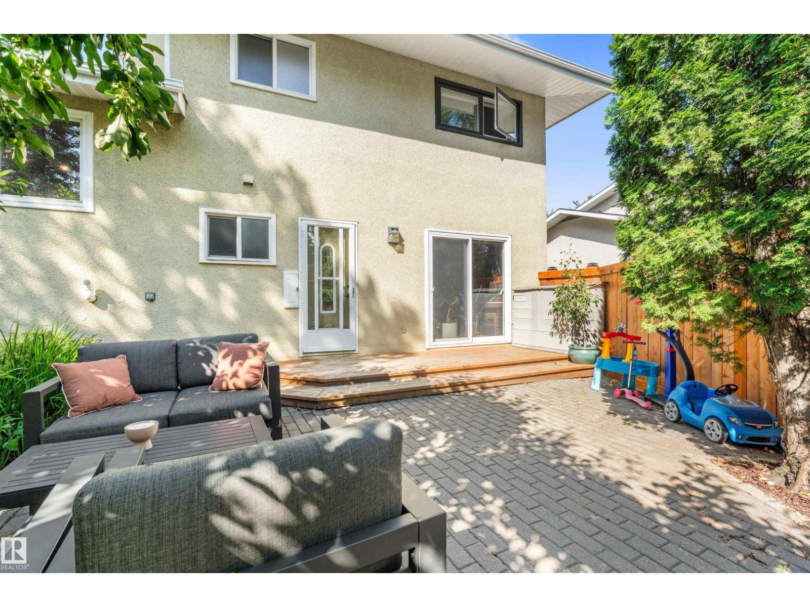16119 78 AV NW - 44