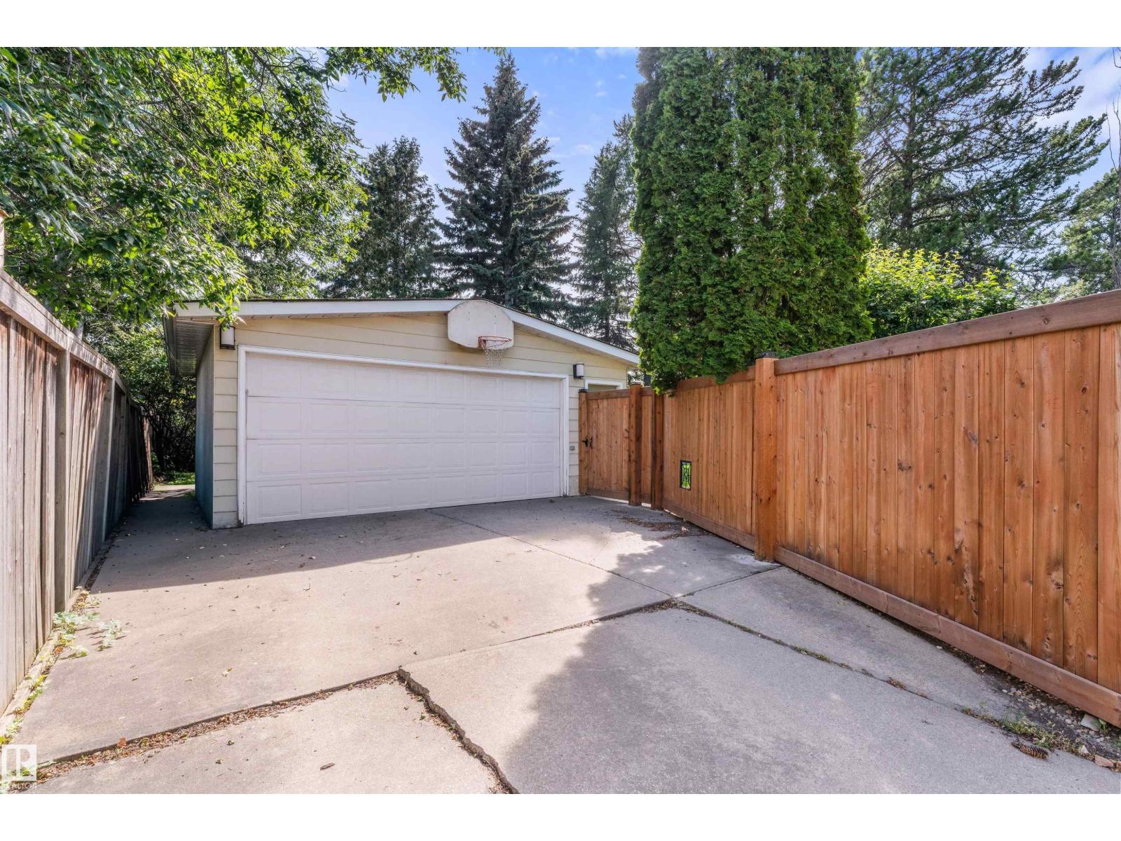 16119 78 AV NW - Image 50