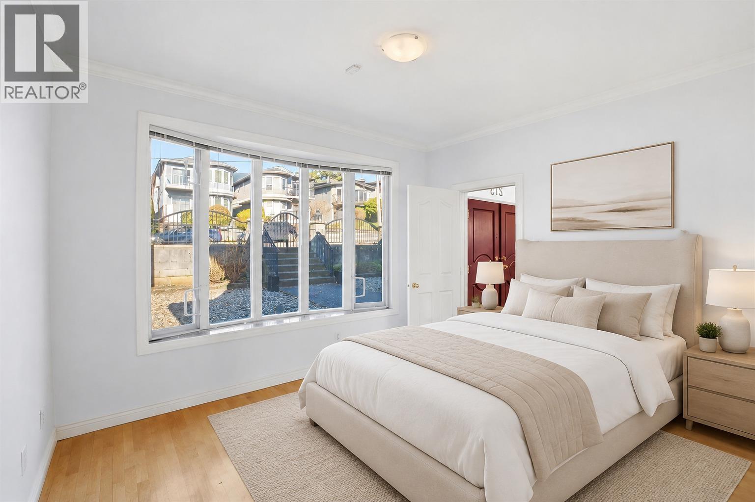 213 W 28TH STREET, North Vancouver