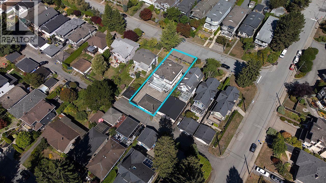 213 W 28TH STREET, North Vancouver