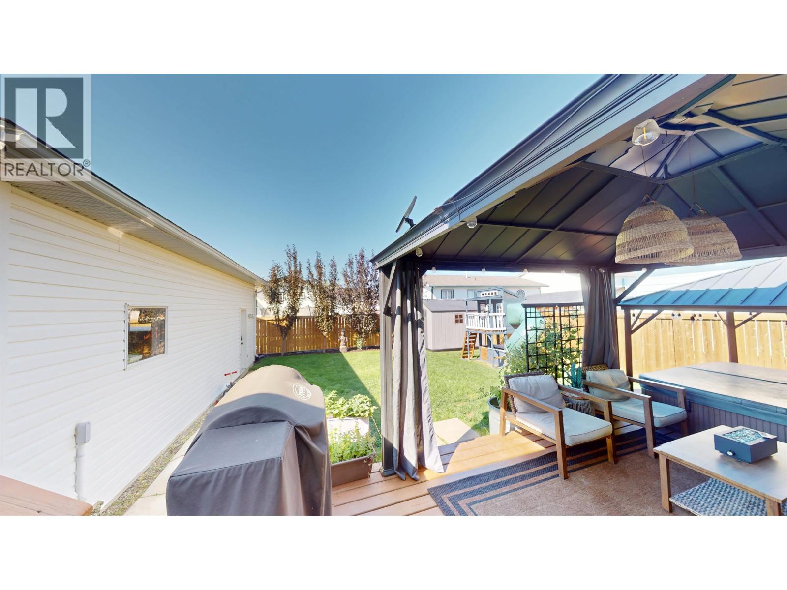 10612 88A STREET - 6