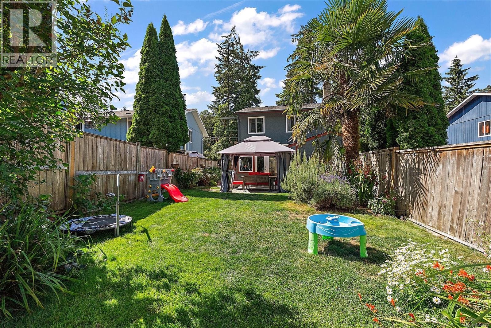 191 Atkins Rd, View Royal