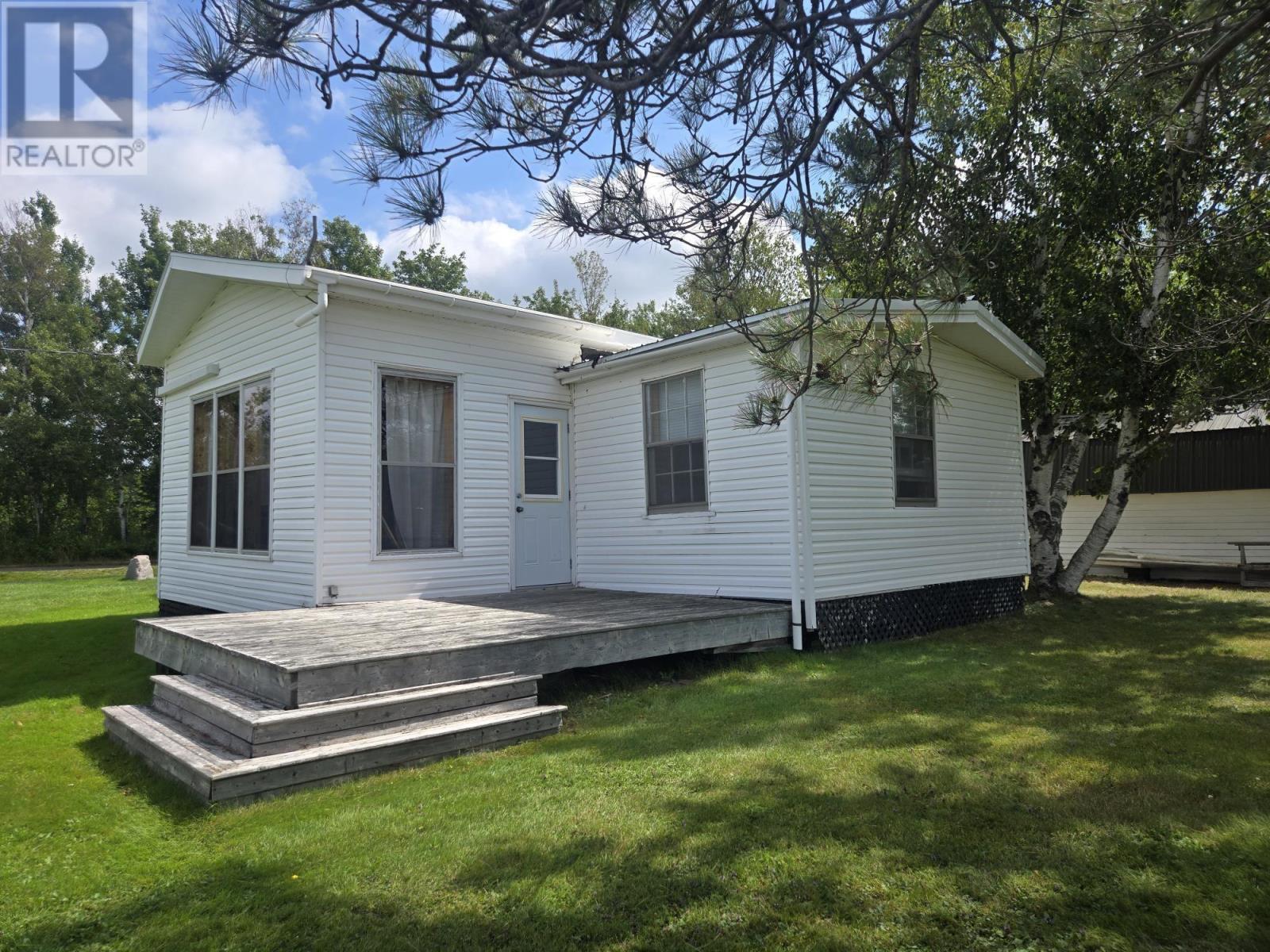 25 SUNSET Drive