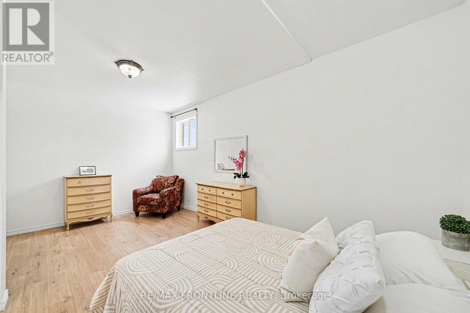 68 DRUMMOND STREET W - Image 19