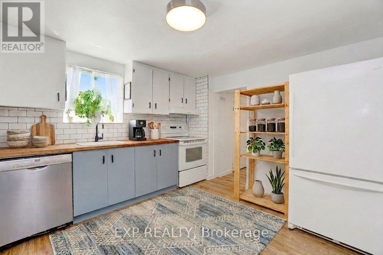 102 LEBRETON STREET N - 13