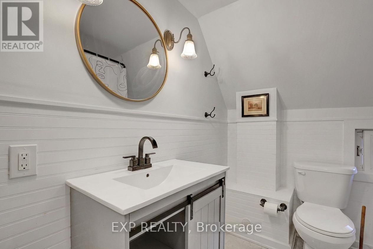 102 LEBRETON STREET N - Image 20
