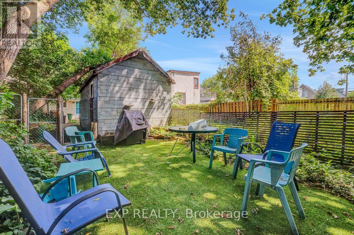 102 LEBRETON STREET N - 24