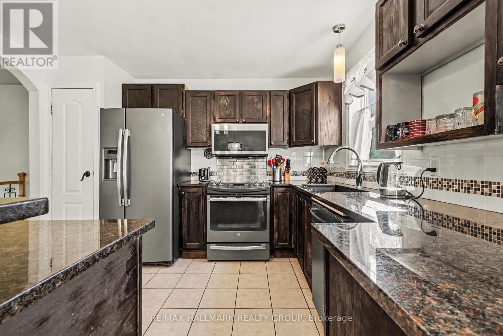 52 CASTLEBEAU STREET - Image 10