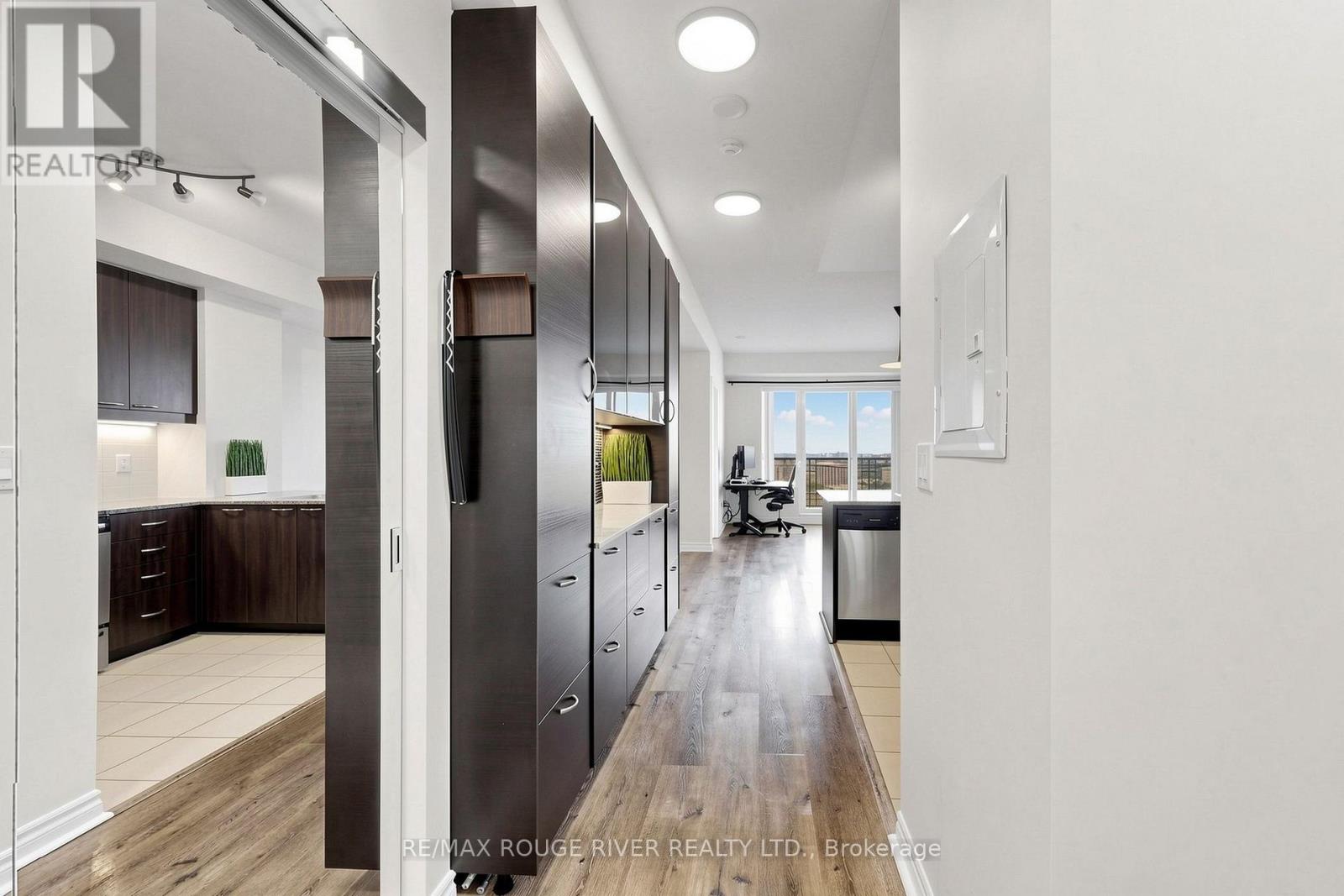 #2903 385 PRINCE OF WALES DRIVE - Image 28