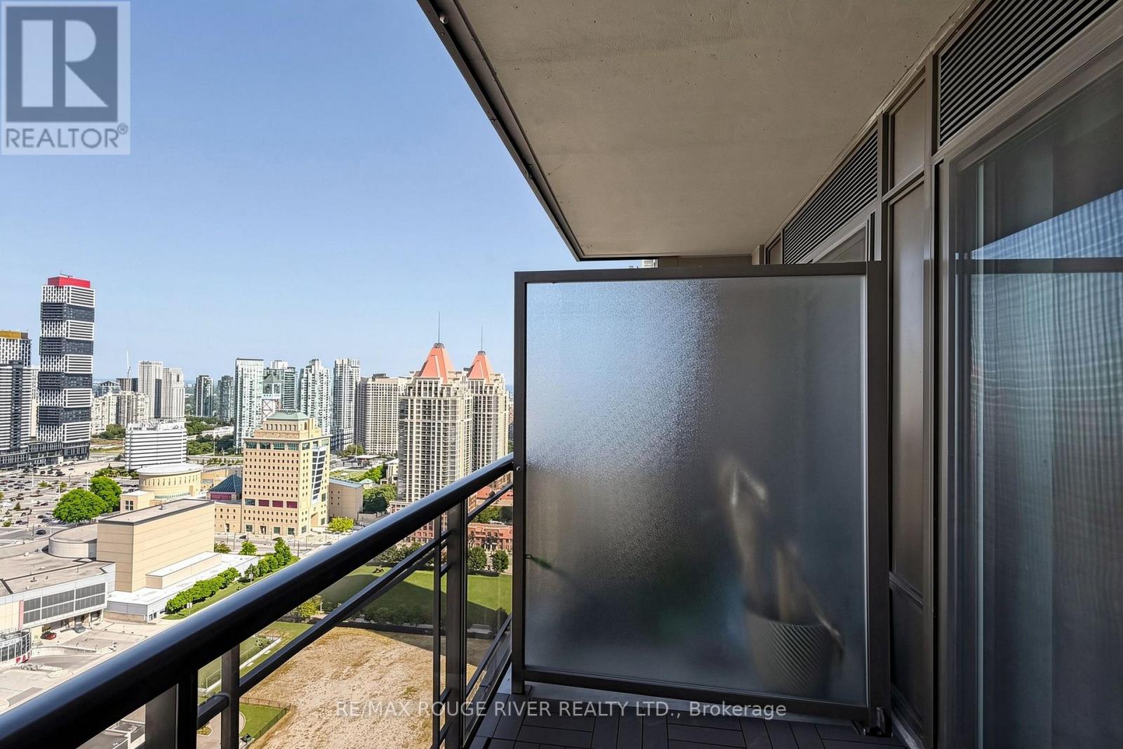 #2903 385 PRINCE OF WALES DRIVE - Image 32