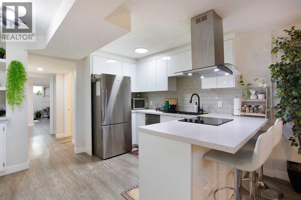 3222/3224 14 Street NW - 10