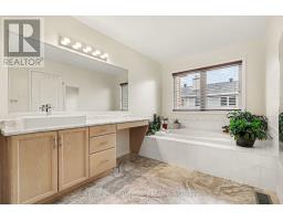 16 Streamwood Lane, Ottawa, ON K1T3R1 Photo 17