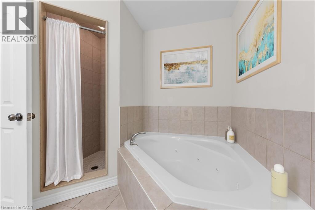 33 BROWVIEW Drive - 16
