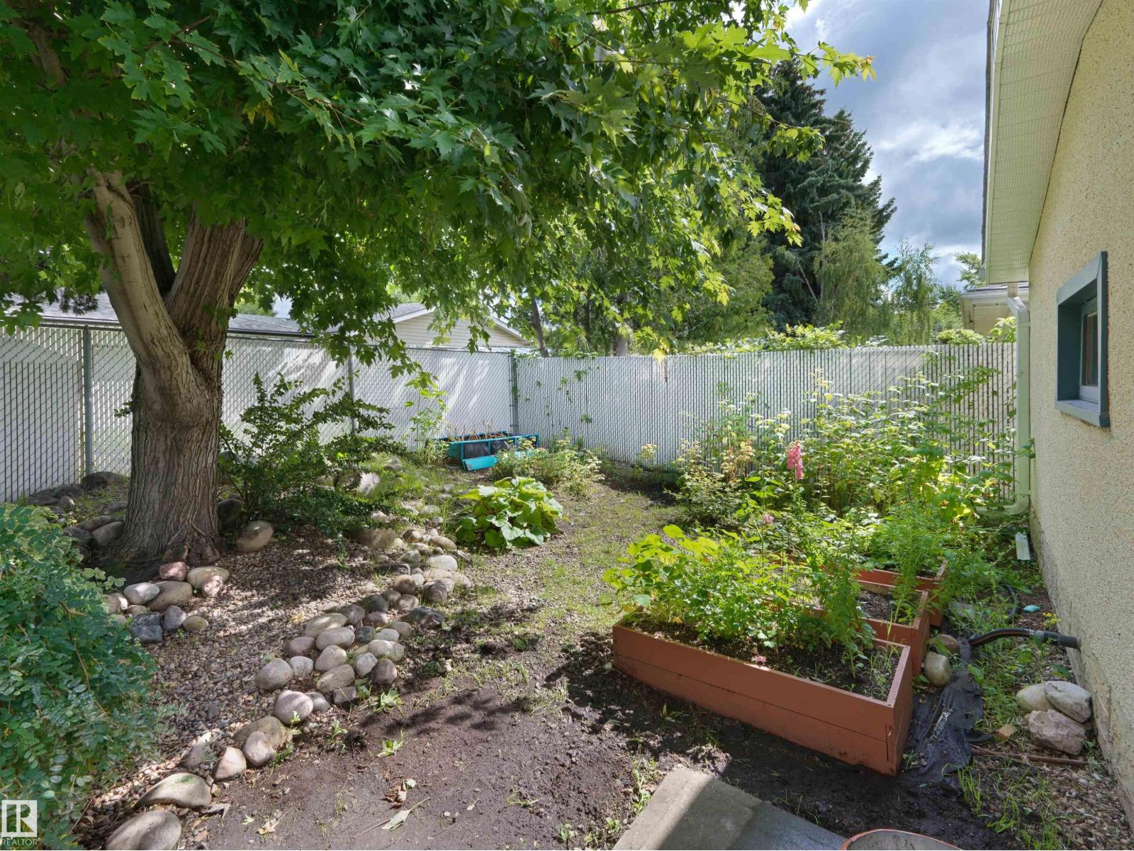 14719 62 ST NW - Image 32