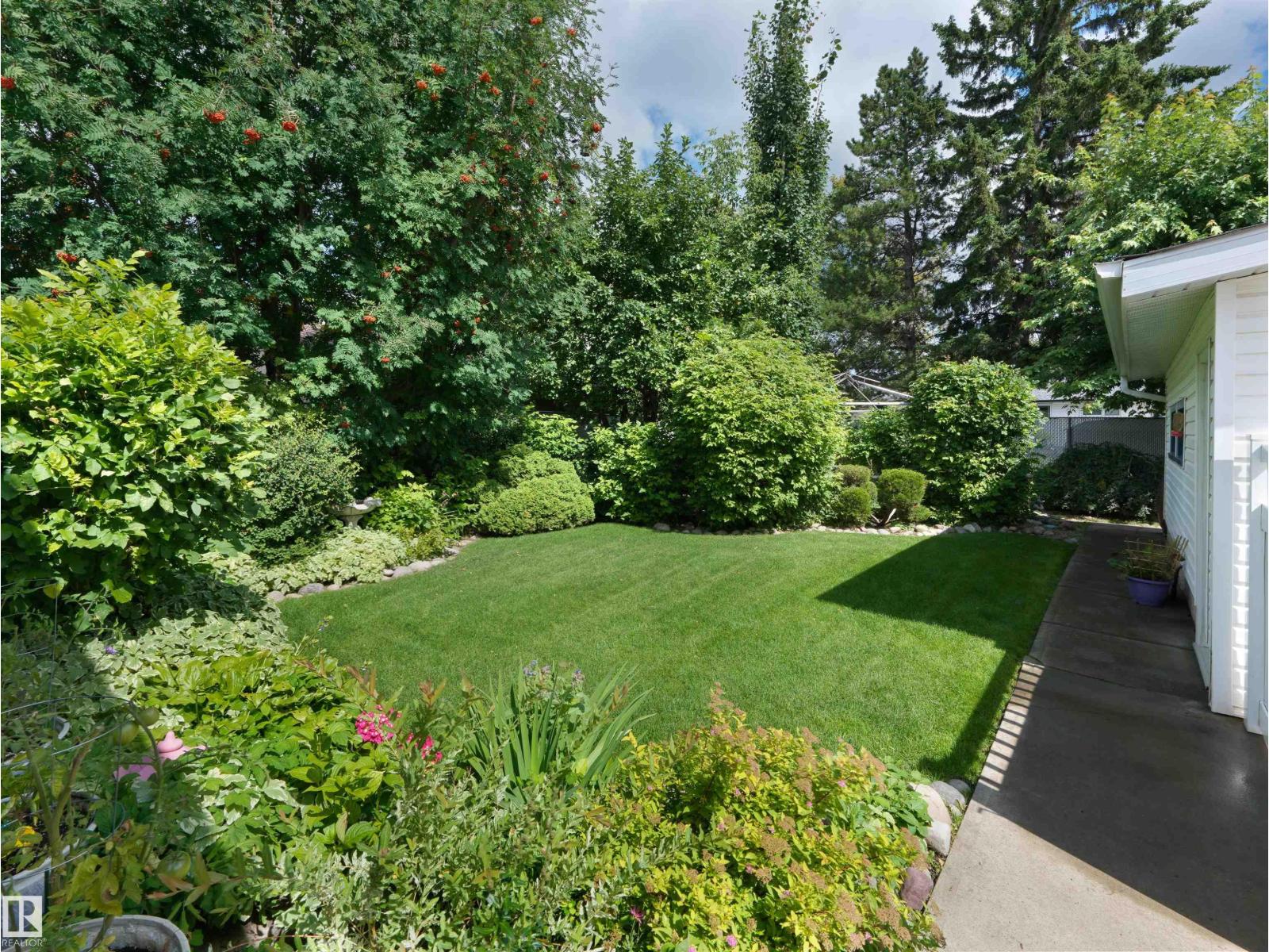 14719 62 ST NW - 30