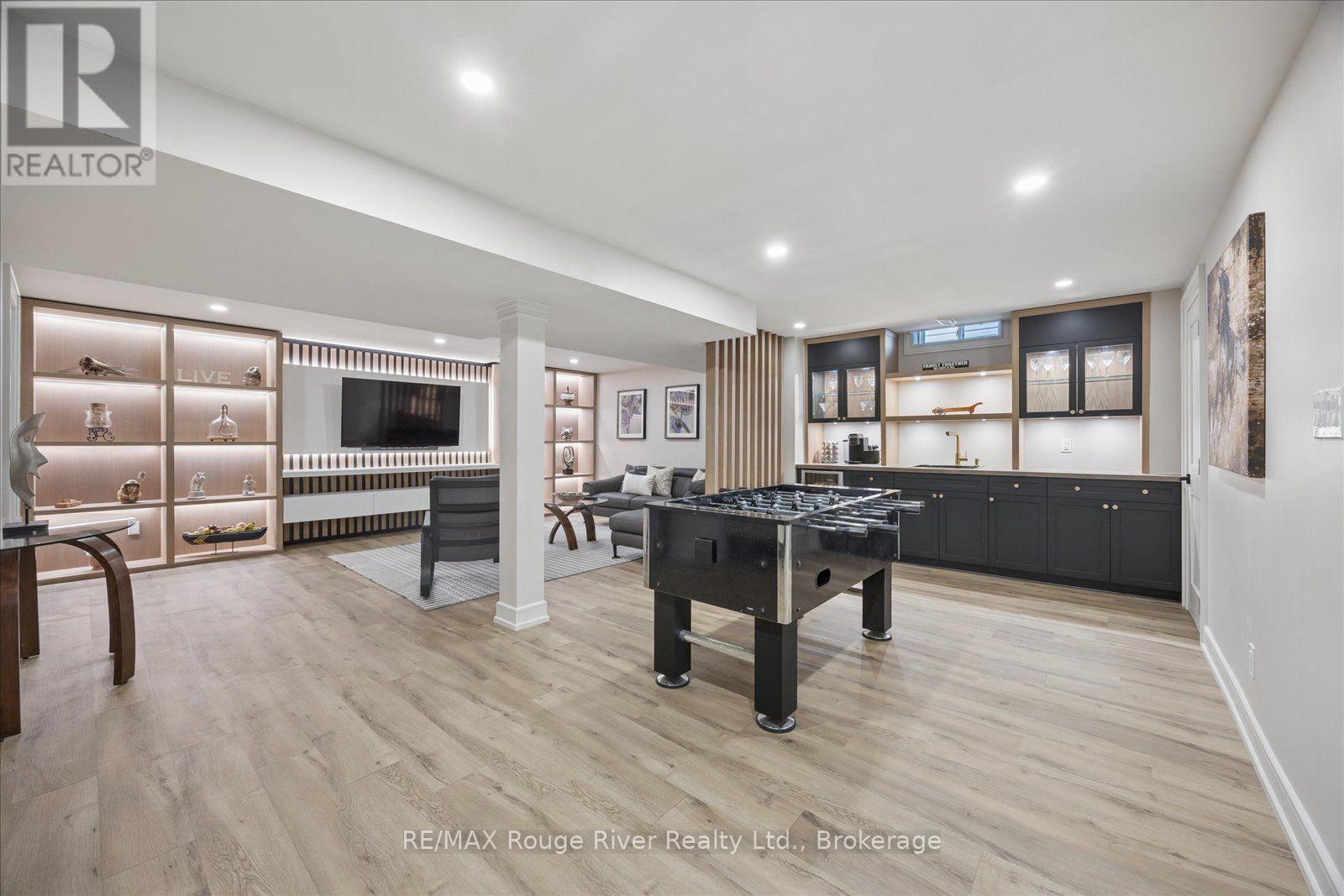 49 HANSON CRESCENT - Image 39