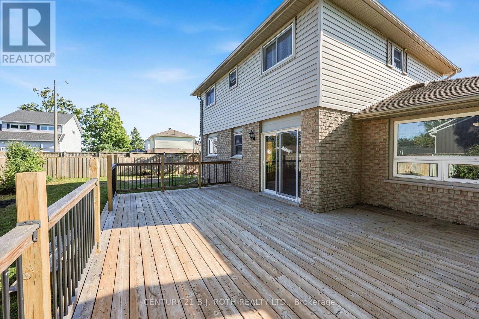 104 WOODSIDE DRIVE - 36