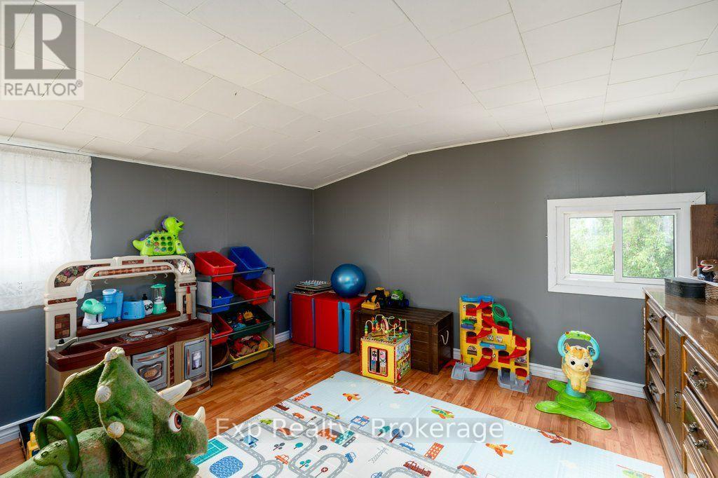525 CANNIFTON ROAD N - Image 19