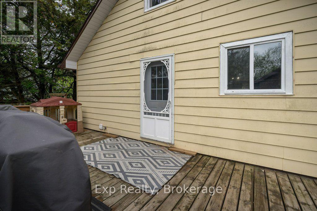 525 CANNIFTON ROAD N - Image 24