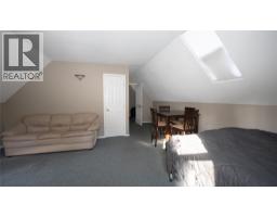 Pantry - 401 Gillis Avenue, Sicamous, BC V0E2V1 Photo 7