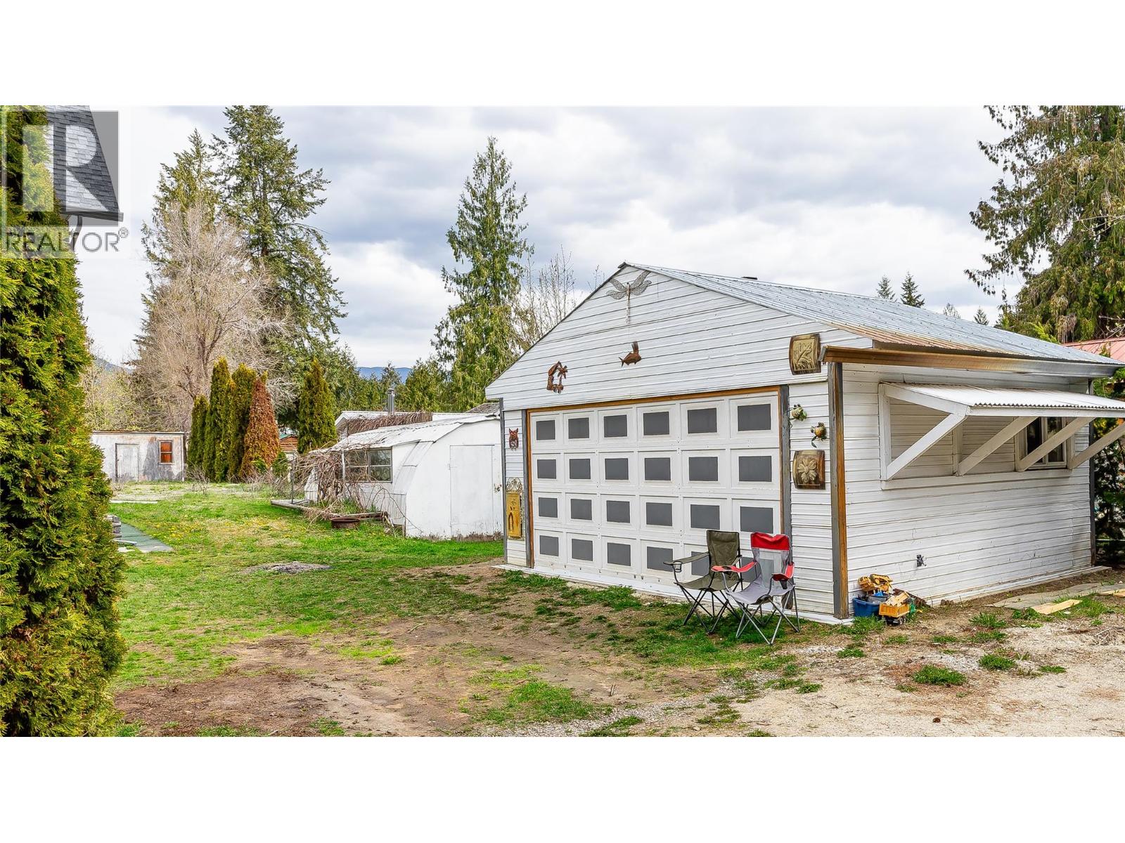 401 Gillis Avenue - 11