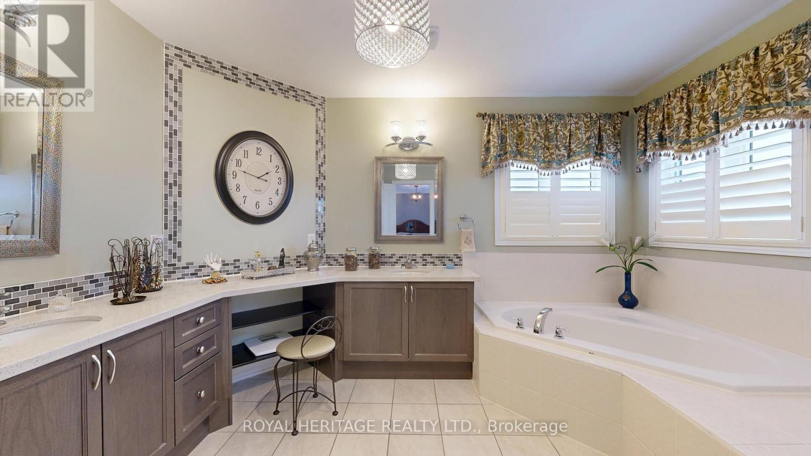 976 AVERY AVENUE - Image 35