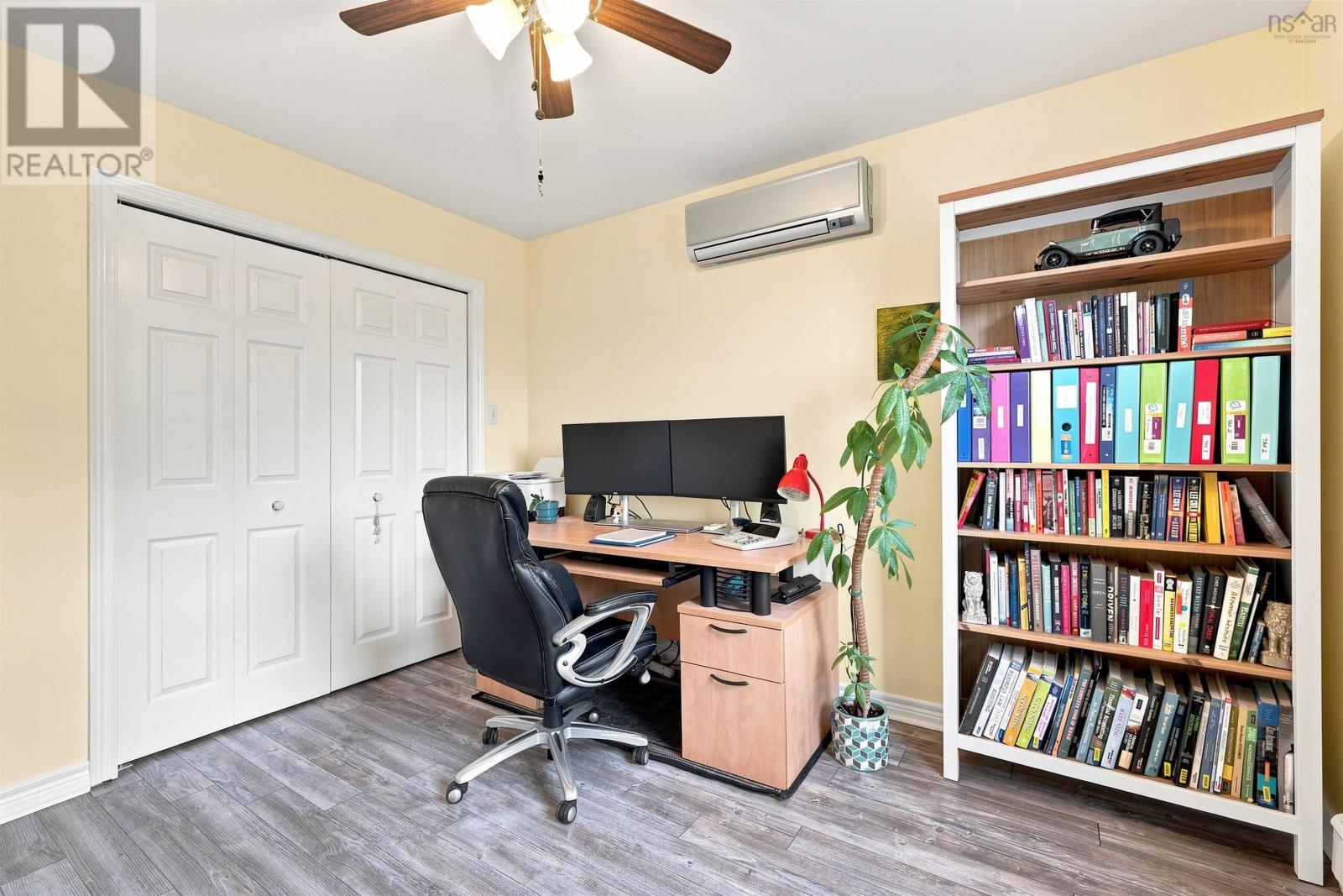 10 Tutor Court - 27