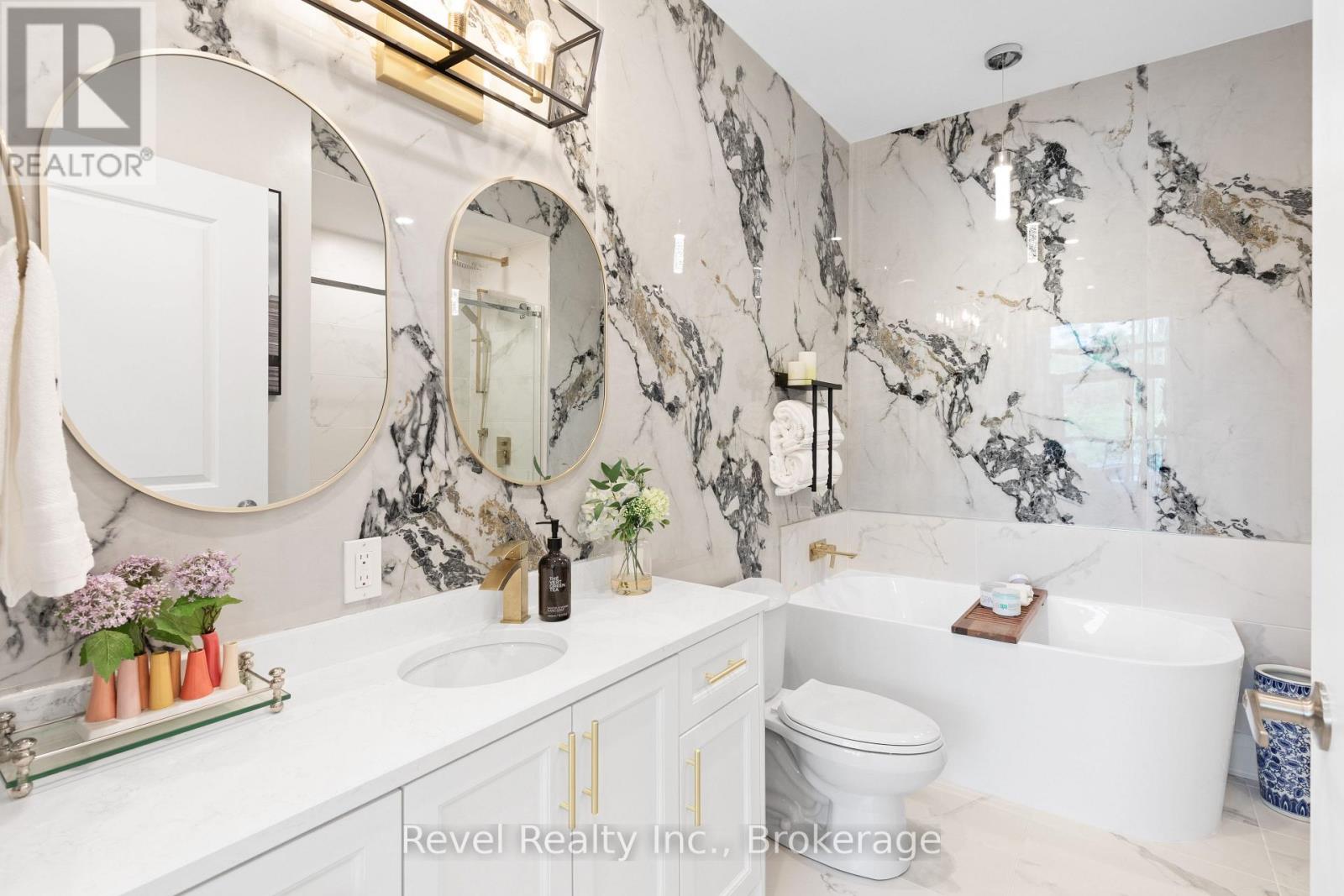 #221 99 LOUISA STREET - Image 30