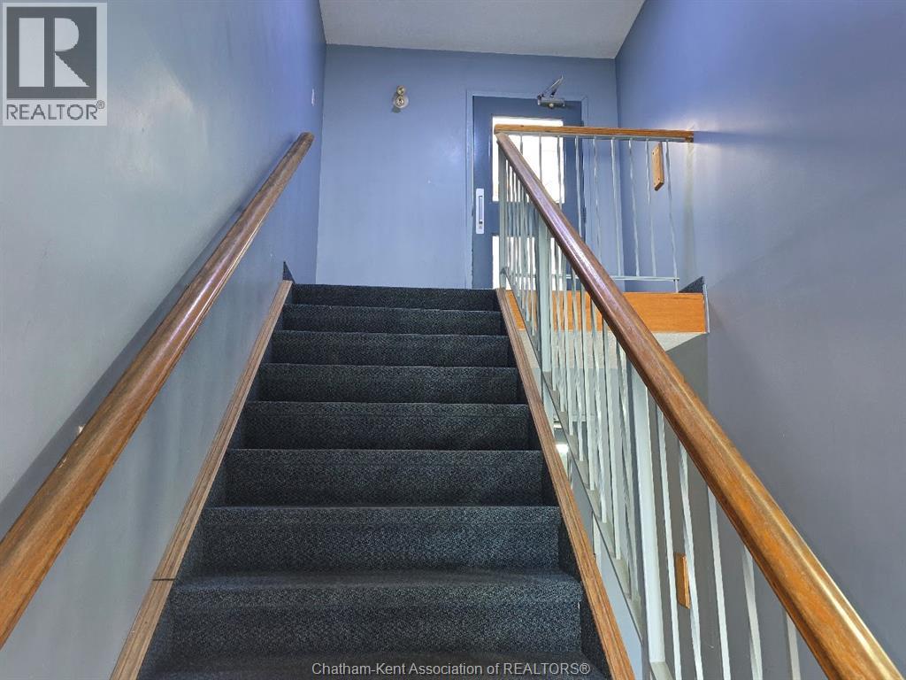 #A207 12 Montgomery DRIVE - Image 7