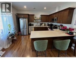 25 Helena Court, photo 5