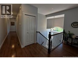 25 Helena Court, photo 4