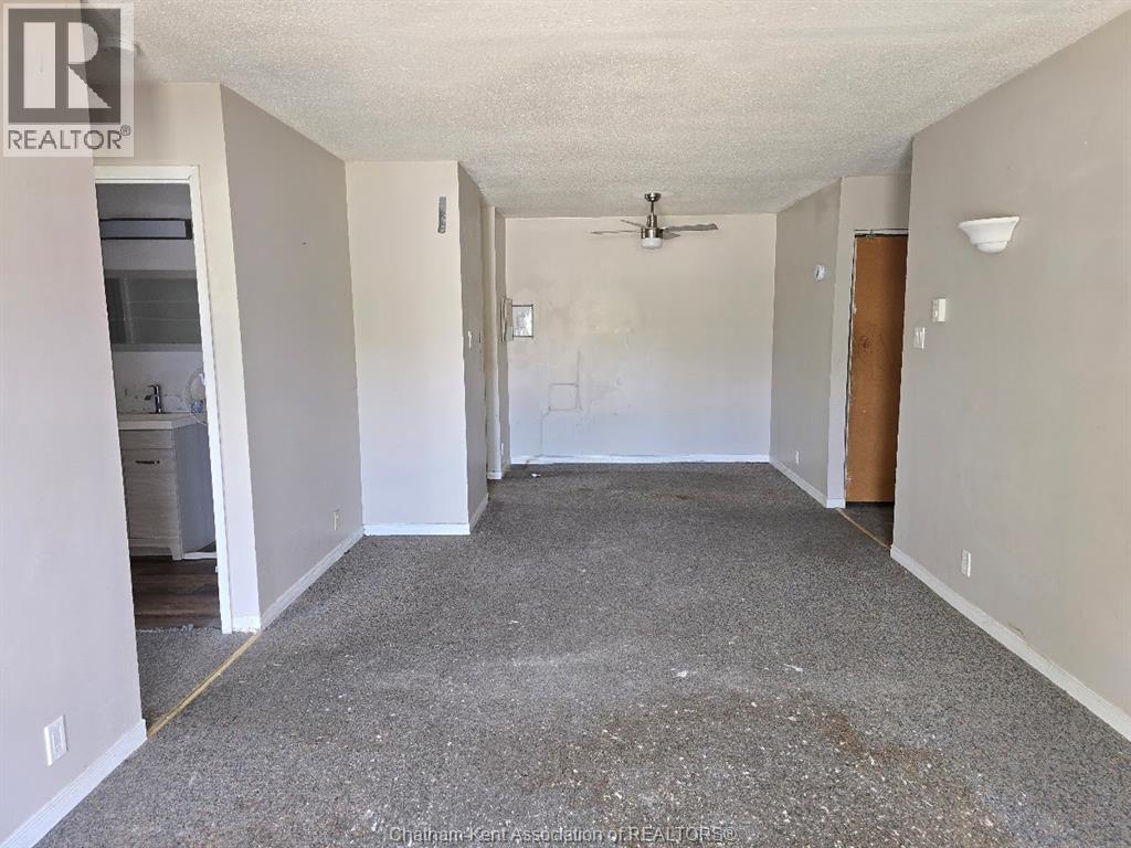 #A207 12 Montgomery DRIVE - 30
