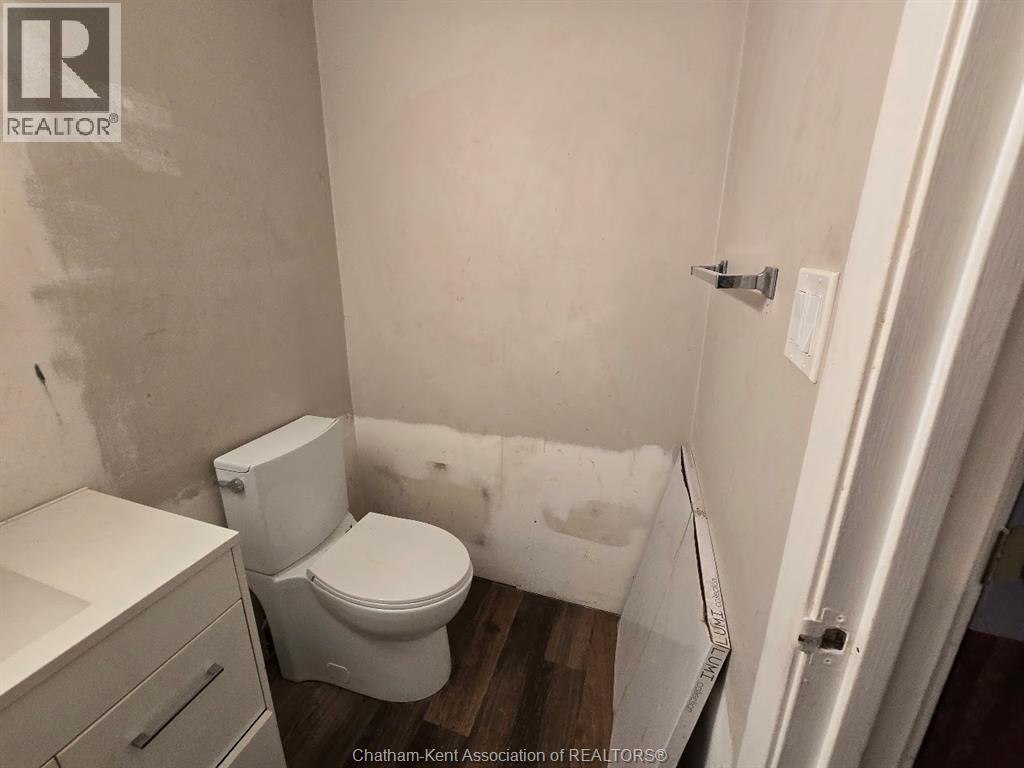 #A207 12 Montgomery DRIVE - Image 38