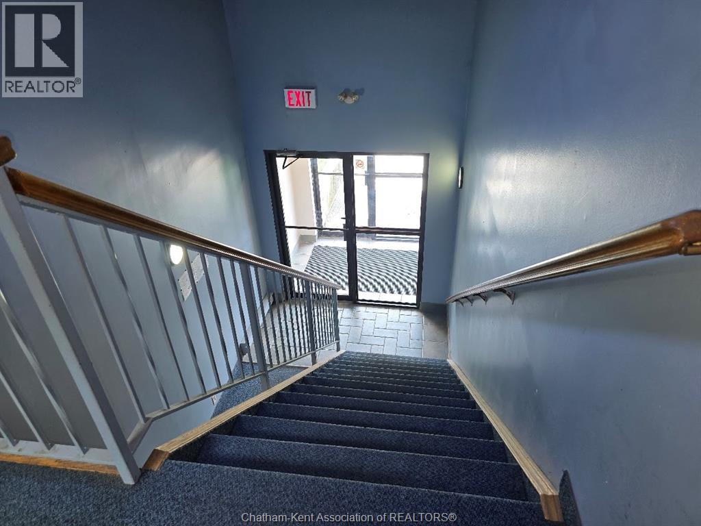 #A207 12 Montgomery DRIVE - 43