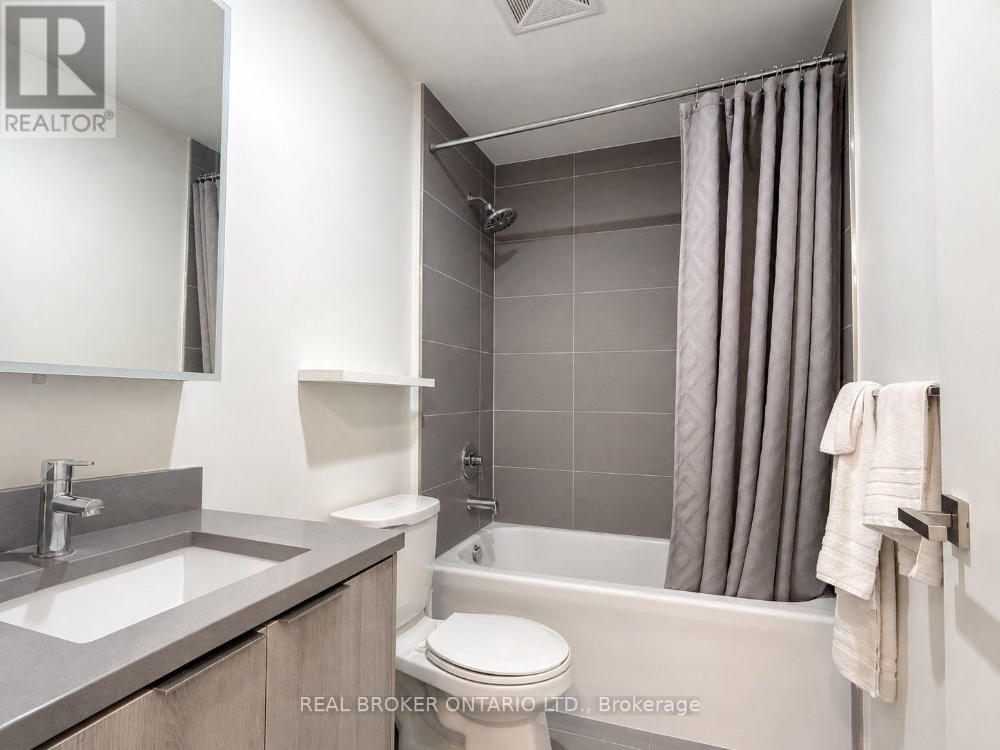 #713 223 St. Clair Avenue West, Toronto (Casa Loma), Ontario, M4V0A5, Toronto (Casa Loma), Ontario — photo 5 of 5