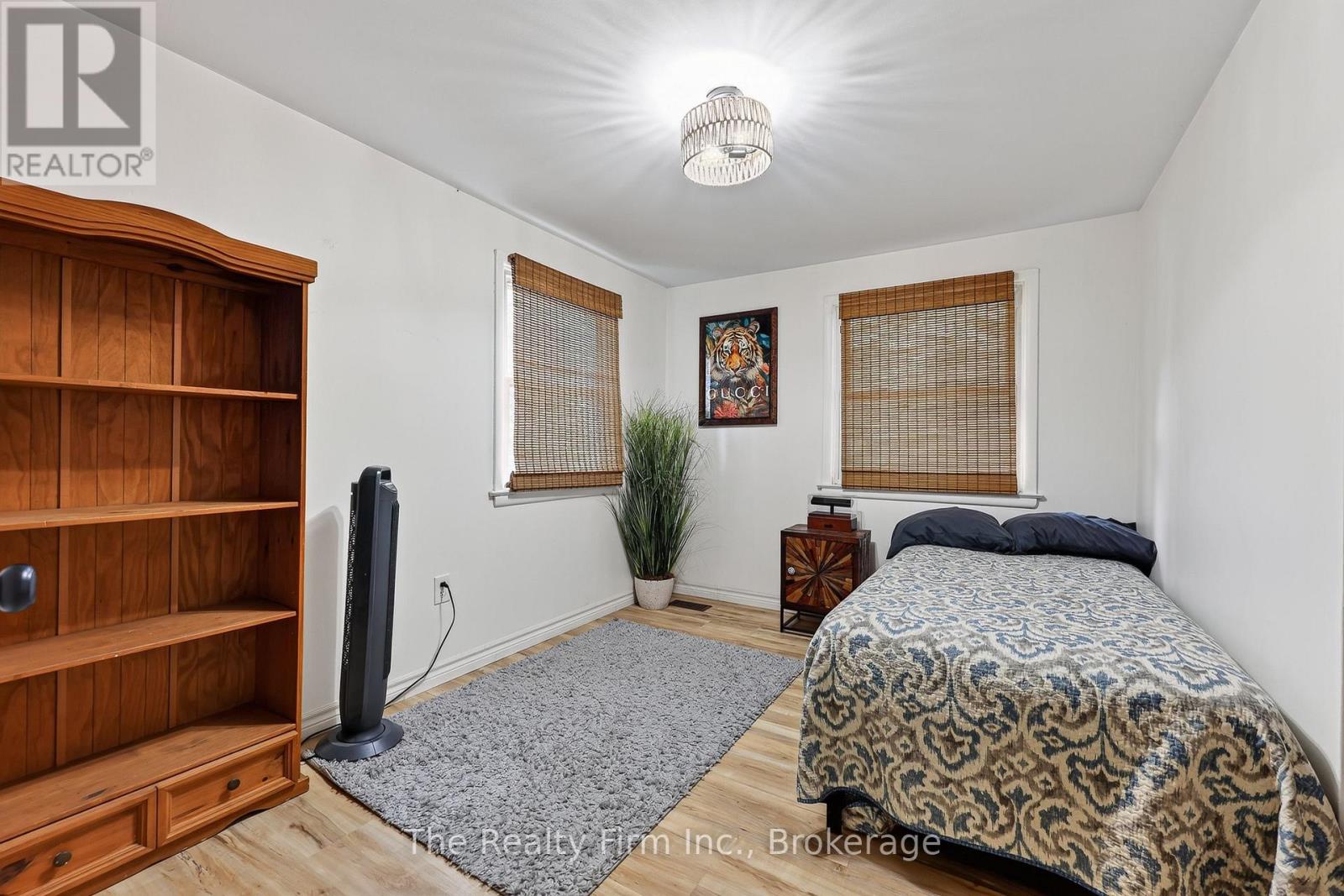 652 MILLER STREET - 24